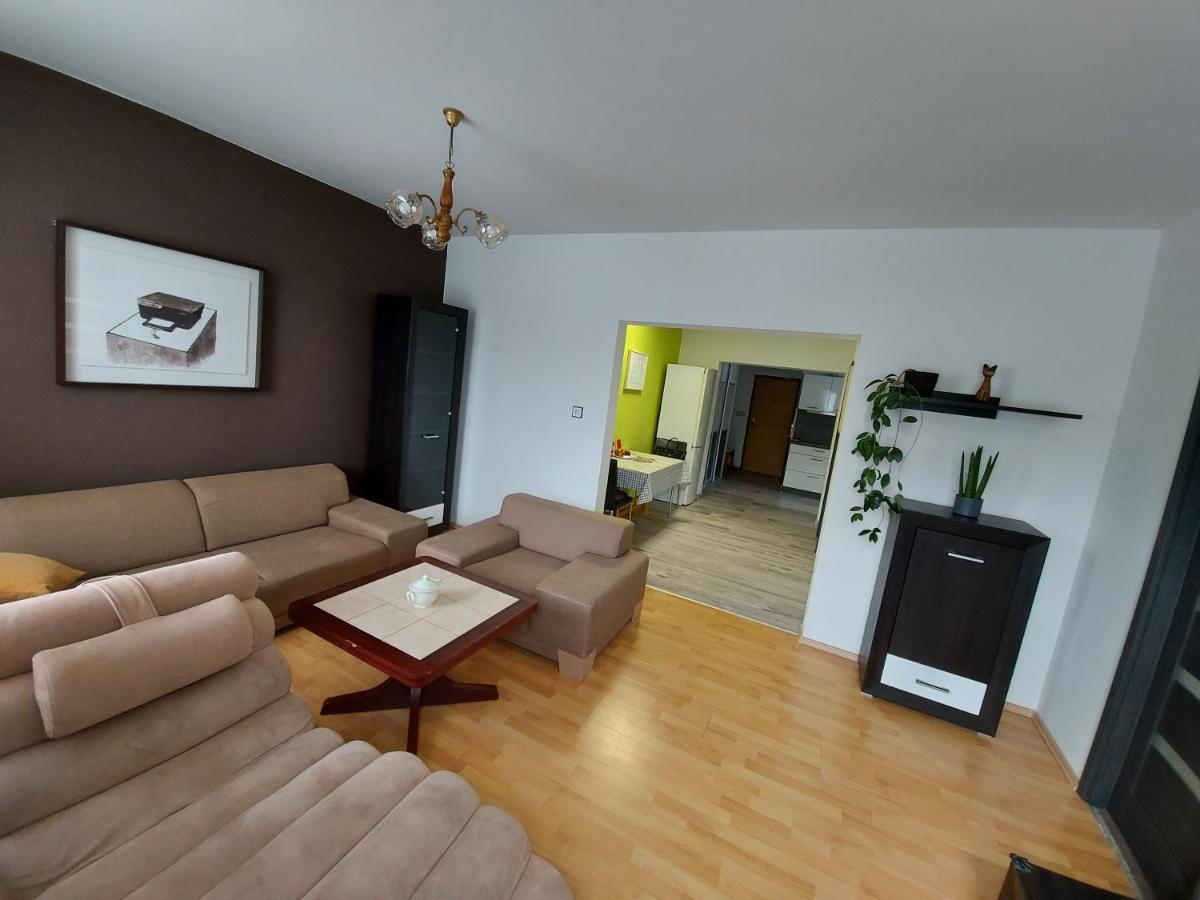 Apartman Eva - Plne Vybaveny Byt - Tyn Nad Vltavou Bagian luar foto