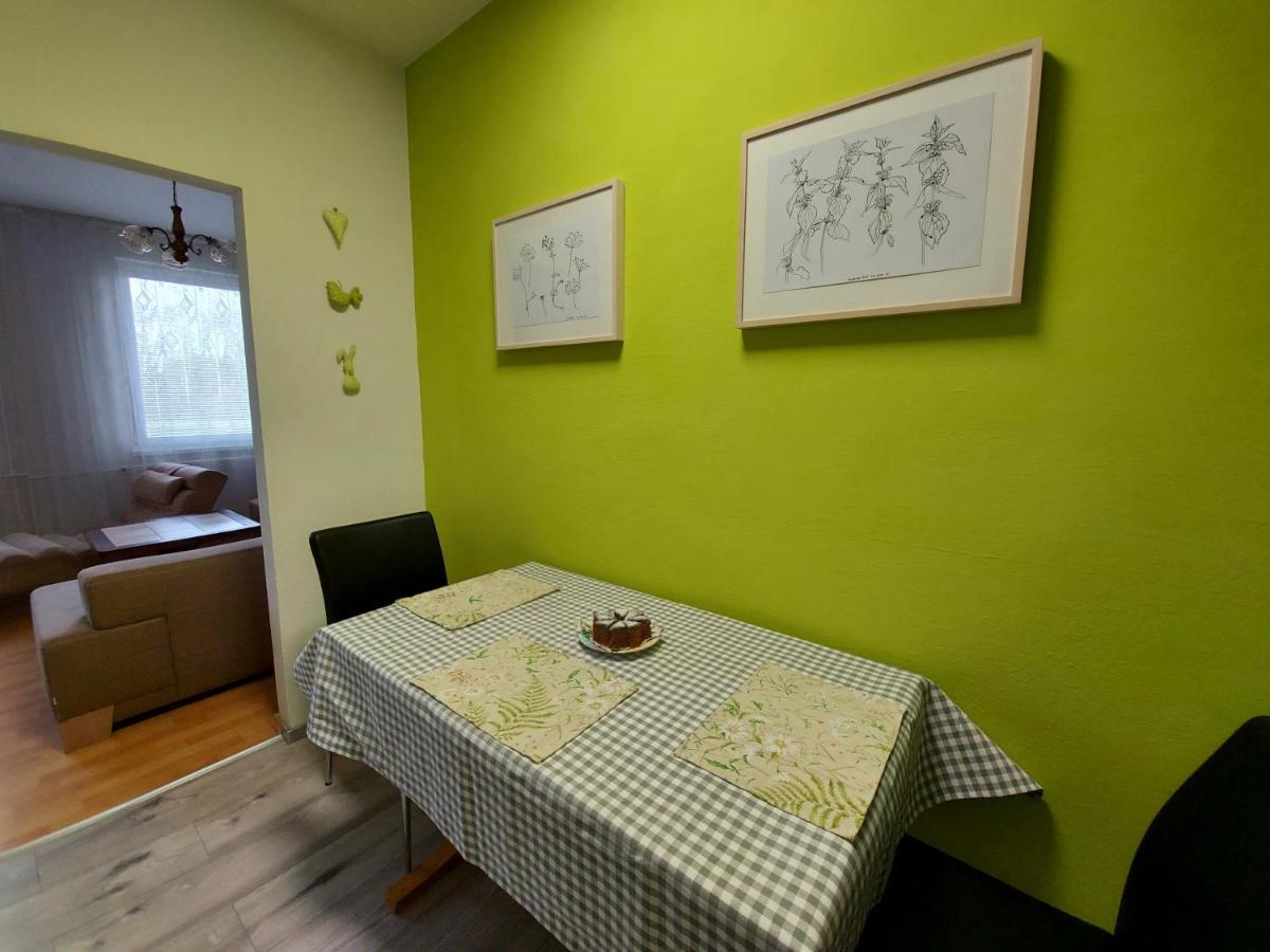 Apartman Eva - Plne Vybaveny Byt - Tyn Nad Vltavou Bagian luar foto