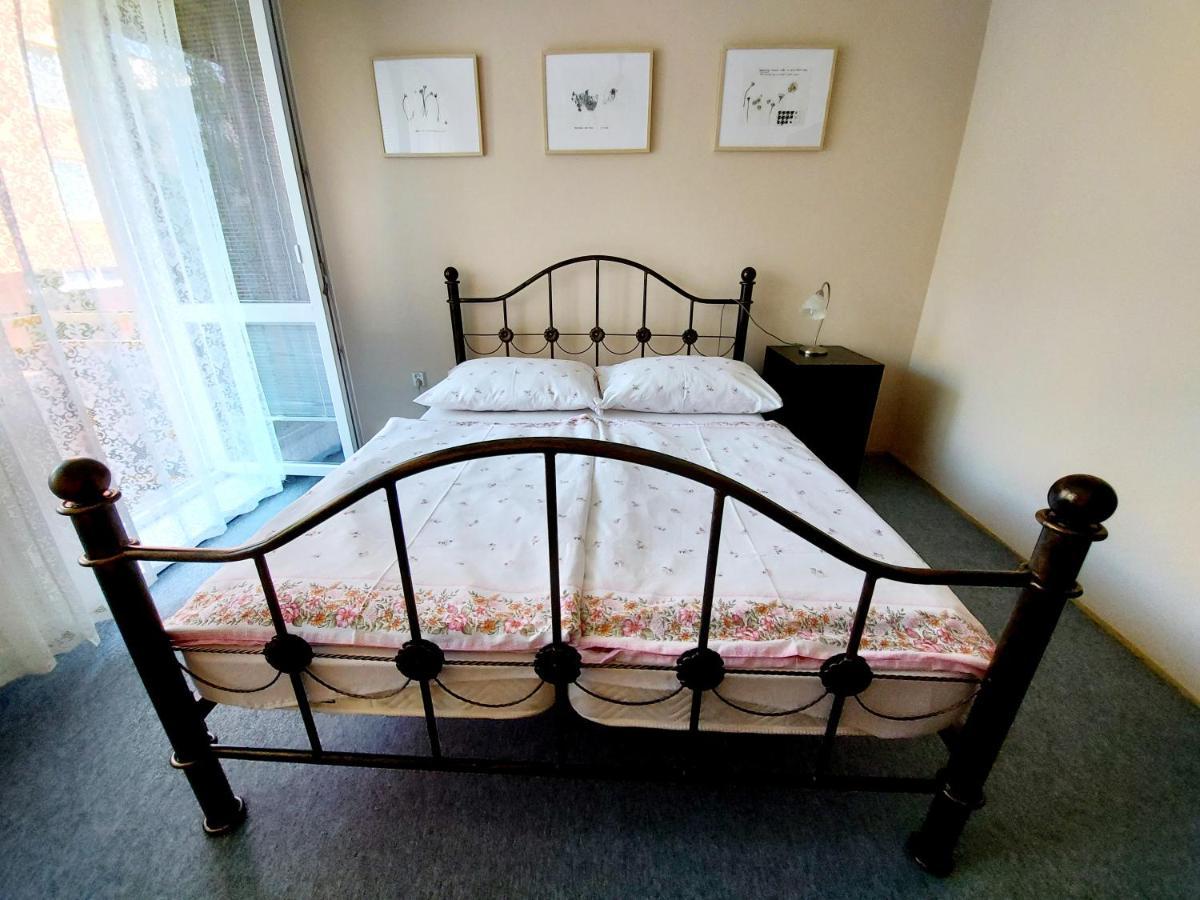 Apartman Eva - Plne Vybaveny Byt - Tyn Nad Vltavou Bagian luar foto