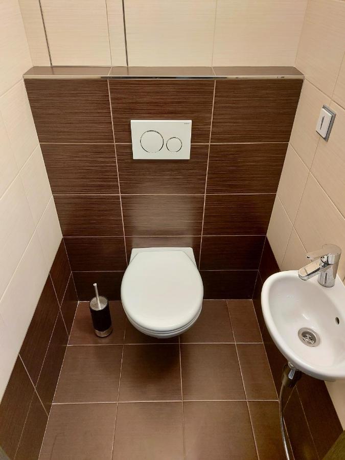 Apartman Eva - Plne Vybaveny Byt - Tyn Nad Vltavou Bagian luar foto
