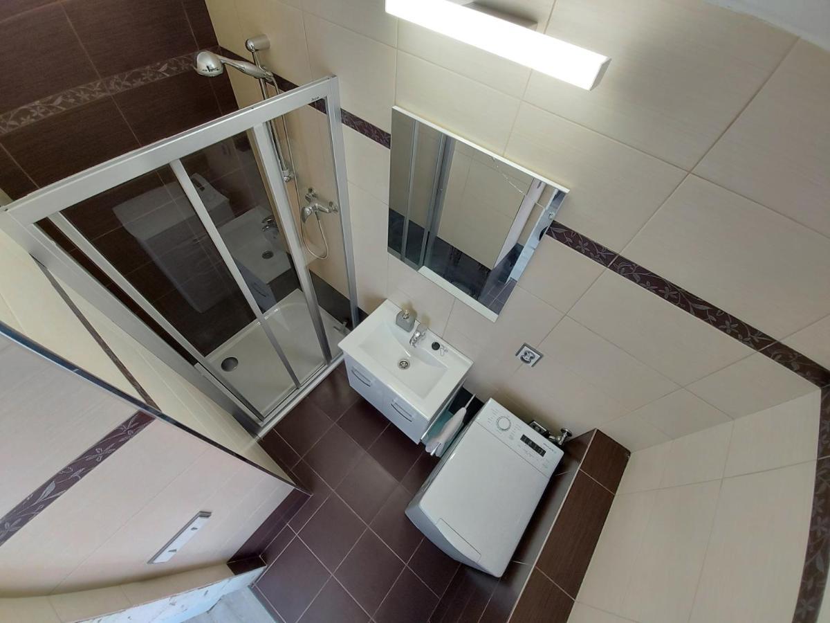 Apartman Eva - Plne Vybaveny Byt - Tyn Nad Vltavou Bagian luar foto