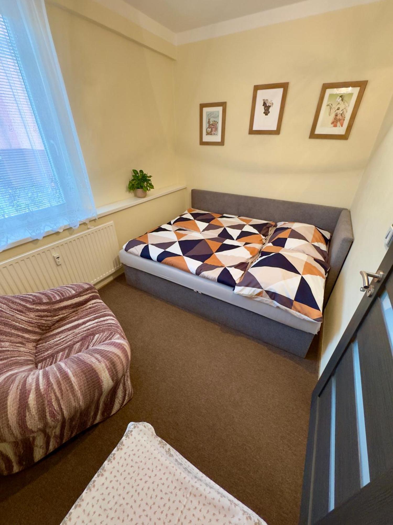 Apartman Eva - Plne Vybaveny Byt - Tyn Nad Vltavou Bagian luar foto